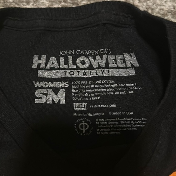 Halloween Michael Meyers Totally black tshirt size small new - Picture 2 of 2